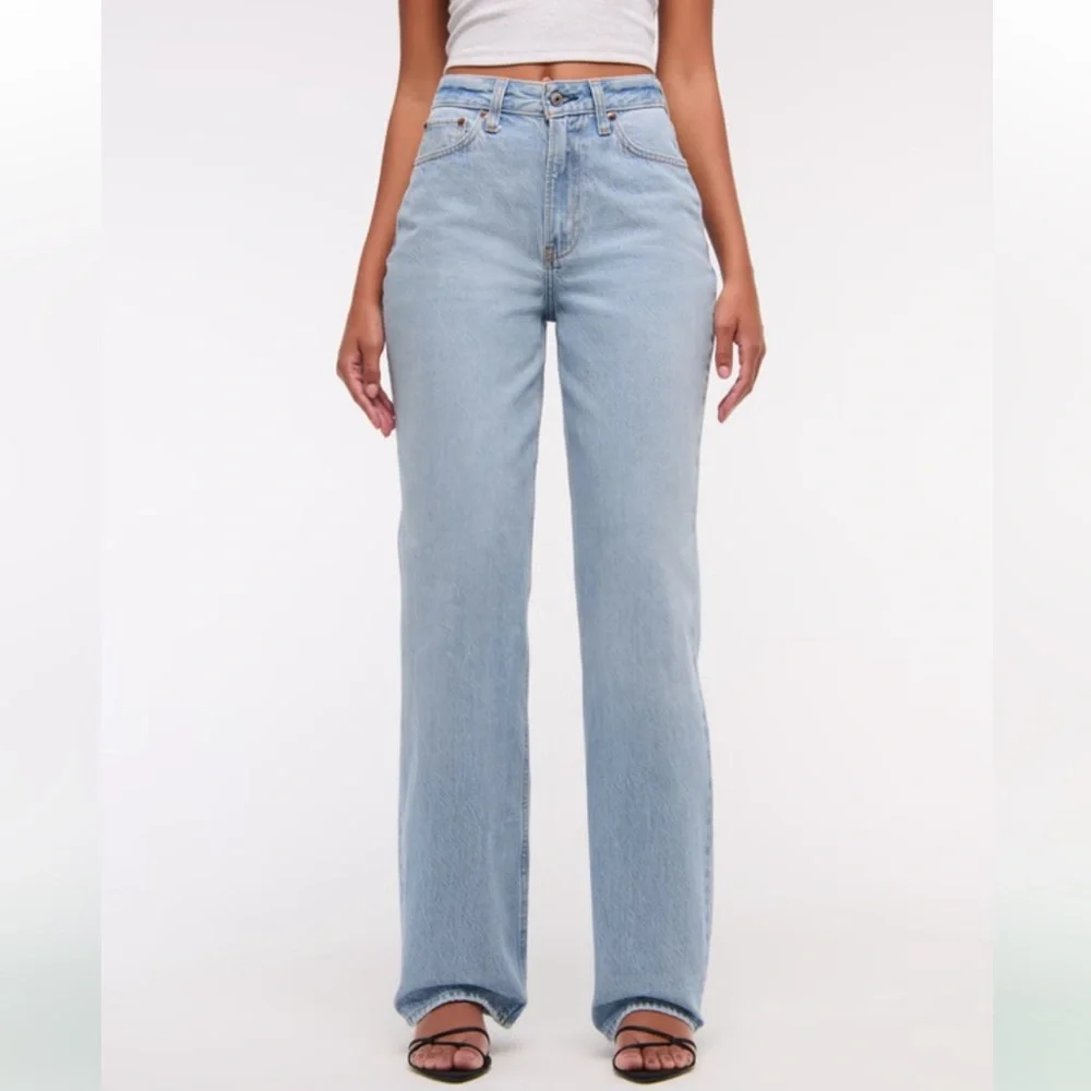 NWT Abercrombie and Fitch Curve Love High Rise Loose Jeans Size 34 Long - Picture 13 of 15